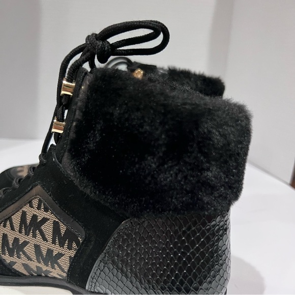 MICHAEL Michael Kors Faux Fur bootie - Picture 3 of 6